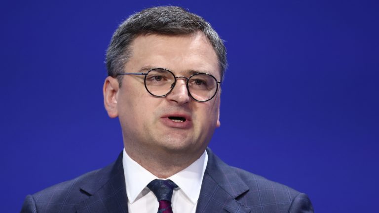 Кулеба про дії проти НАБУ і САП: ”Поганий день для України”