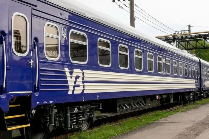 Атаки РФ переривають рух поїздів до Сум і Лозової. Міністерство відновлення знайшло рішення
